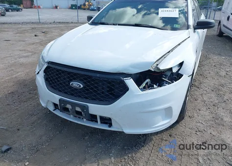 2015 Ford Police Interceptor из США, поврежденный, VIN 1FAHP2MK7FG203950